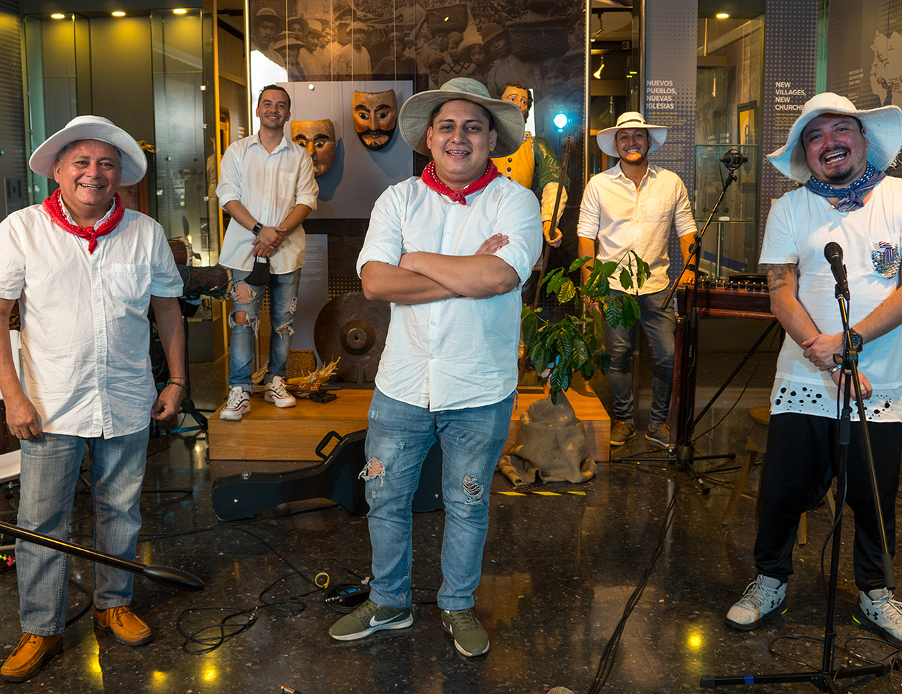 Los Loría en la Sala de Historia de Costa Rica del Museo Nacional