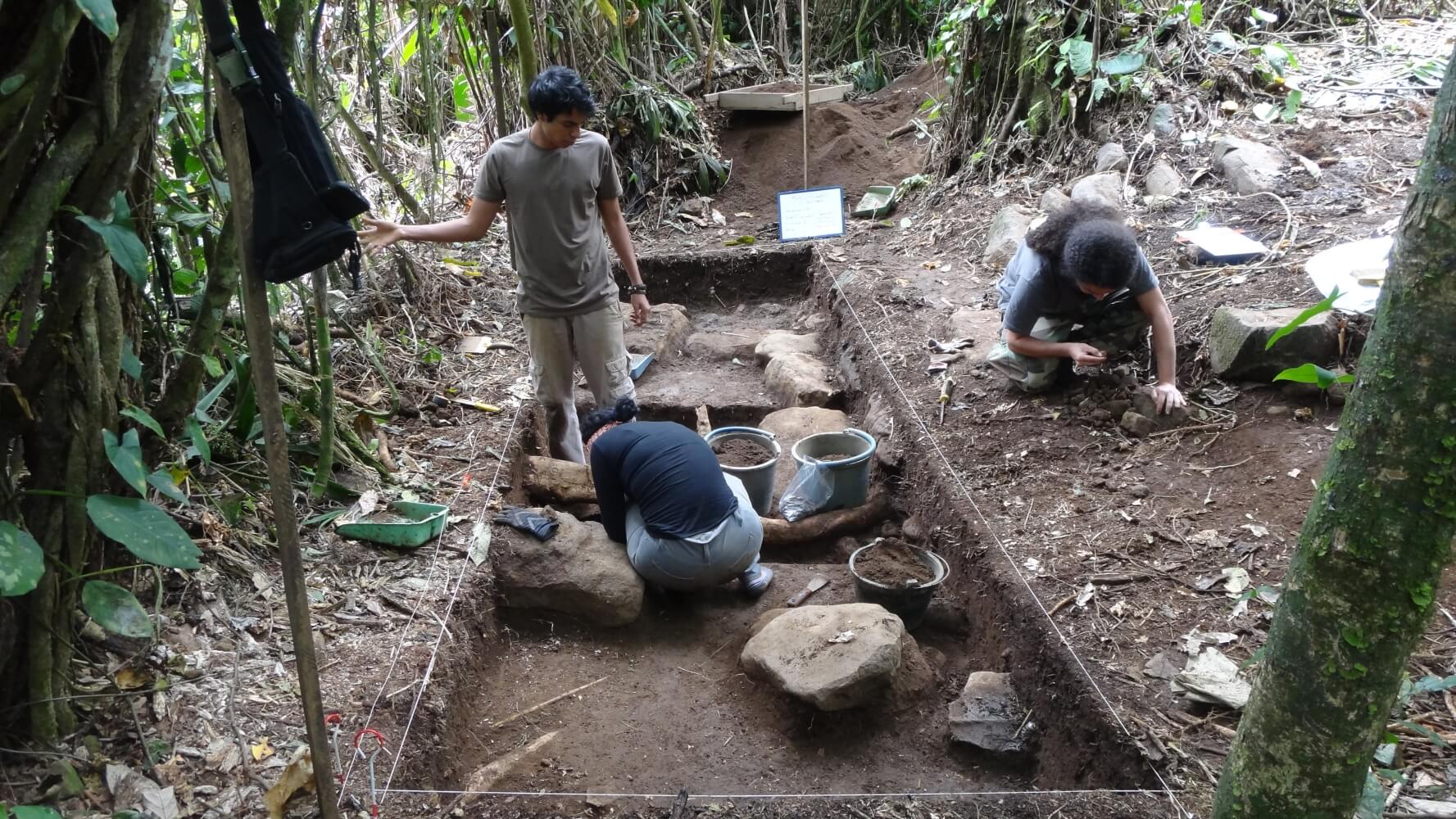 Investigación arqueológica Monumento Nacional Guayabo de Turrialba
