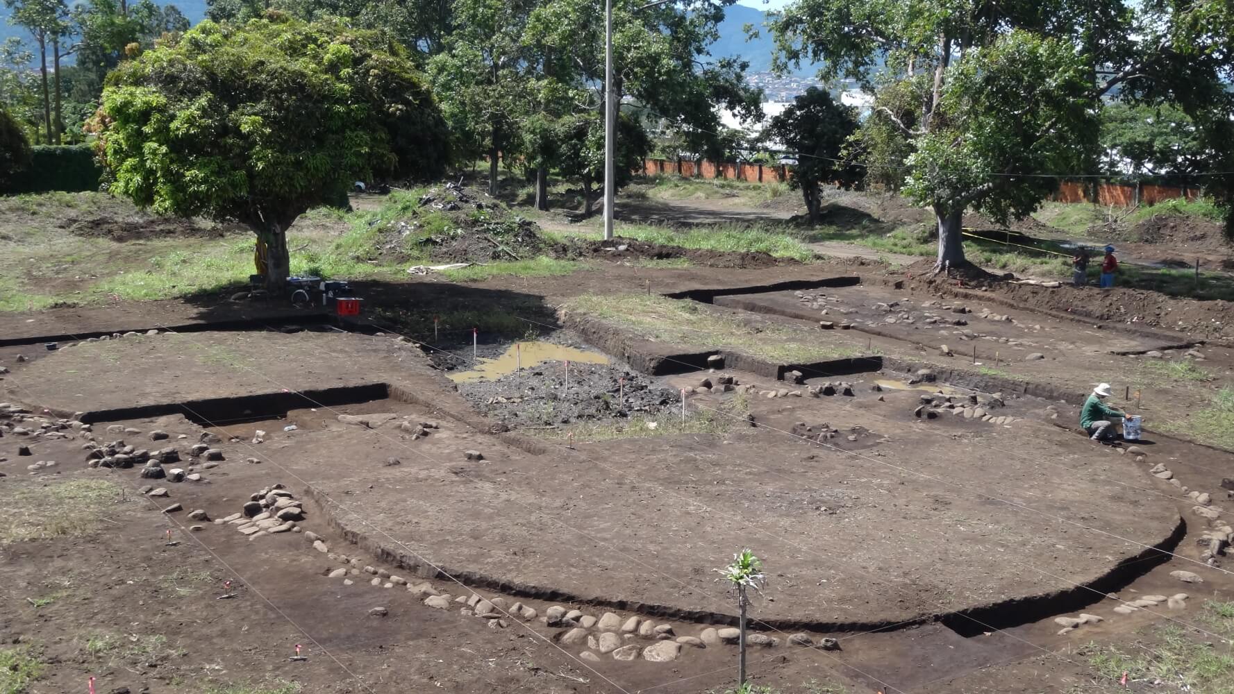 Rescate arqueológico sitio Cenada, sector Punta Fina