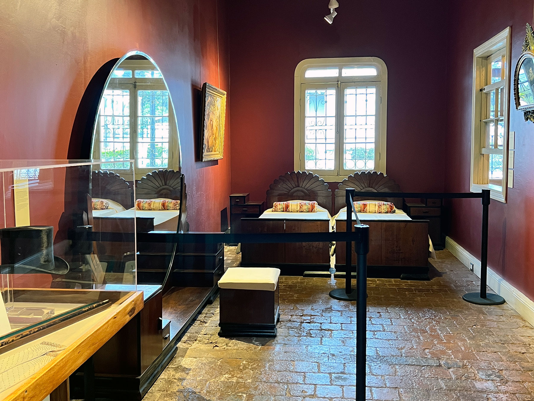 Recreación de un dormitorio principal de una casa de inicios del siglo XX